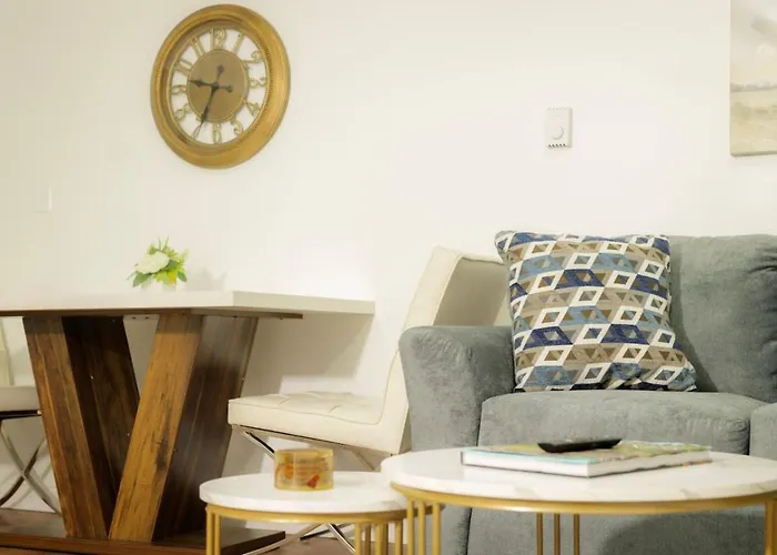The Minimalist Escape - Modern 1bd In The Heights