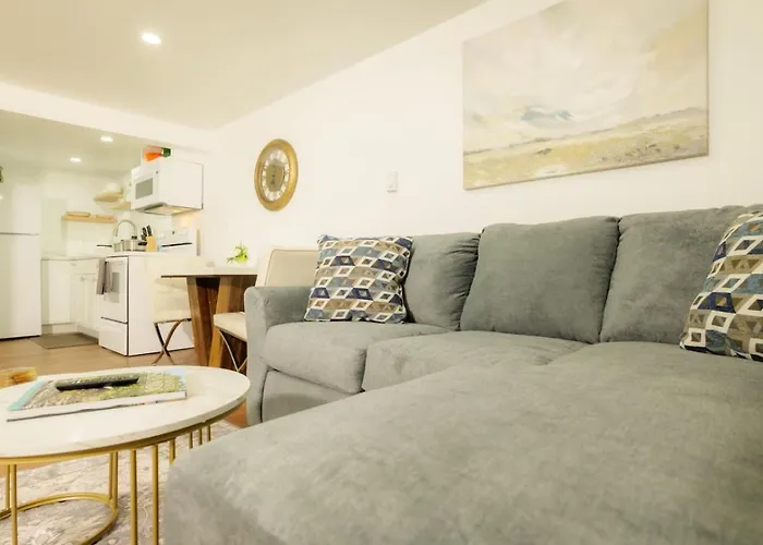 Holiday home The Minimalist Escape - Modern 1bd In The Heights